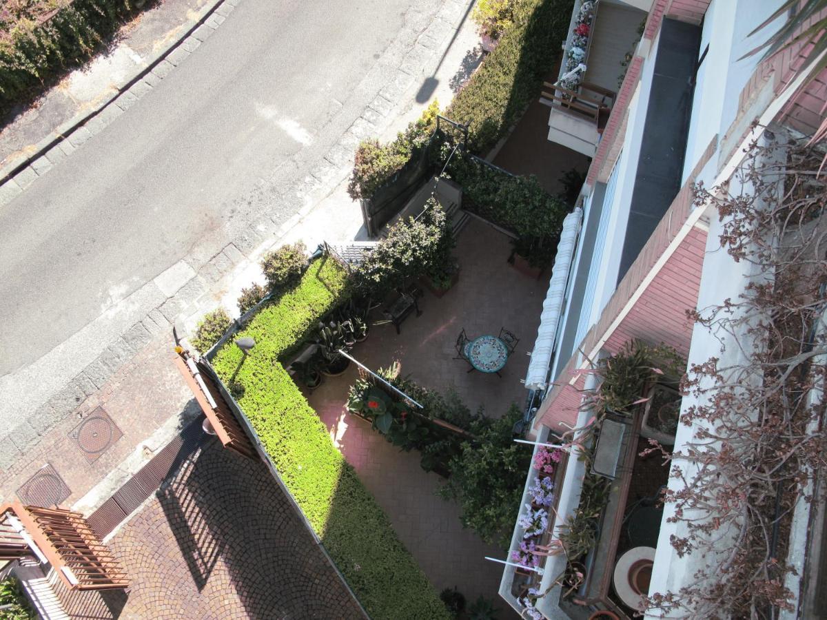 Monocamera Con Terrazzogiardino -Studette -Zona Panoramica Posillipo Napoli Dış mekan fotoğraf
